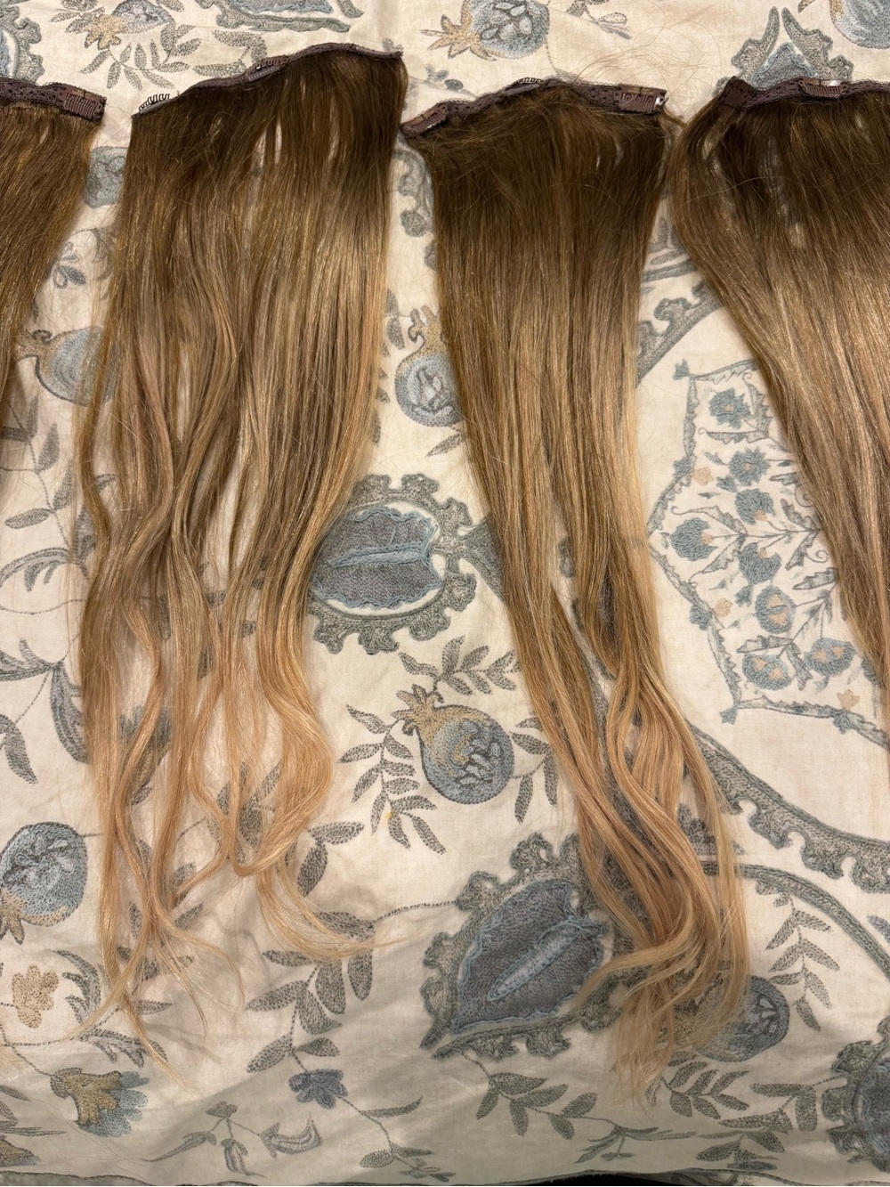 Bellami ombré Clip-In Hair Extensions - Picture 4 of 6